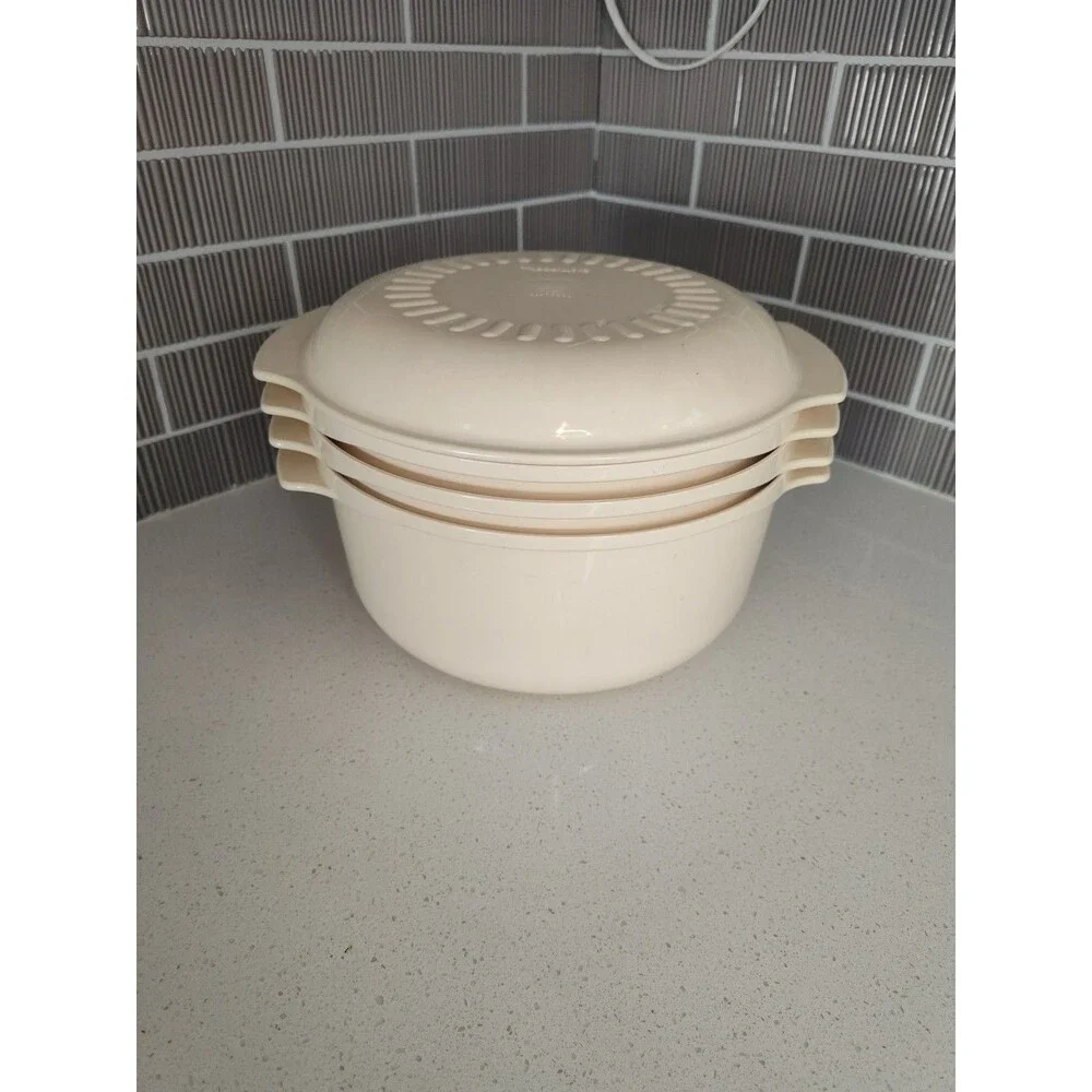 Tupperware Microwave Ultra 21 Round 3 qt, 1 3/4qt, Colander, lid, & Cone Stacked